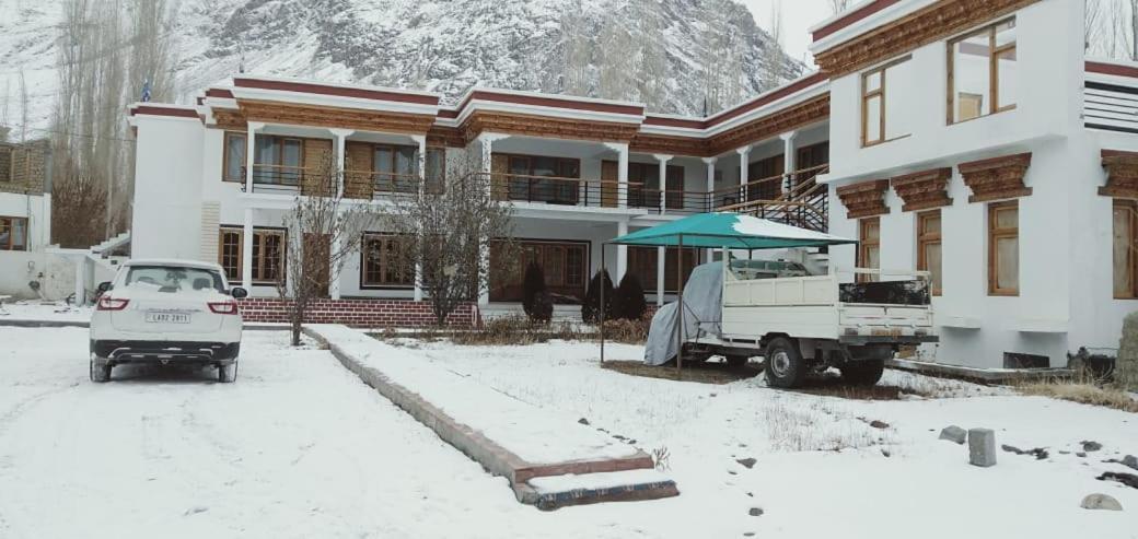 Hotel Nubra Residency Charāsa Extérieur photo