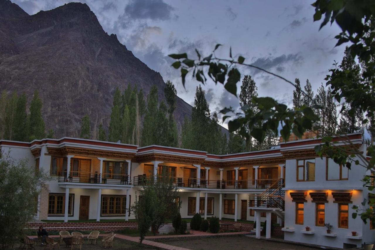 Hotel Nubra Residency Charāsa Extérieur photo