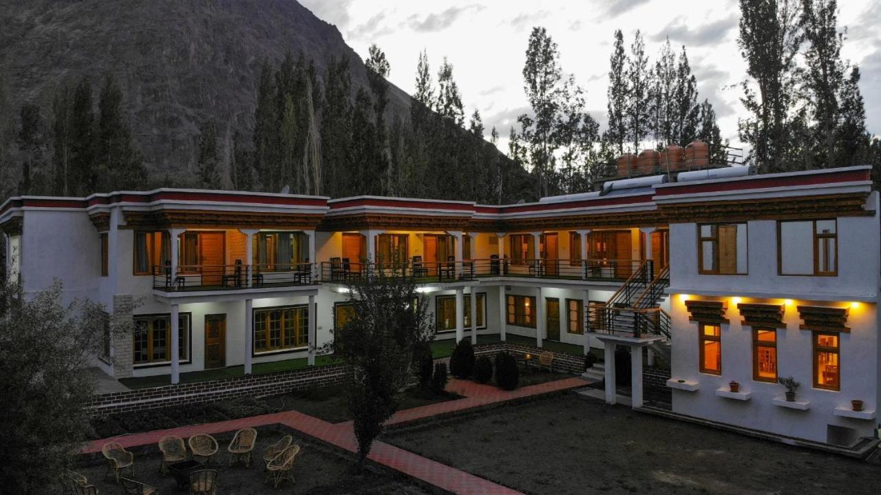 Hotel Nubra Residency Charāsa Extérieur photo